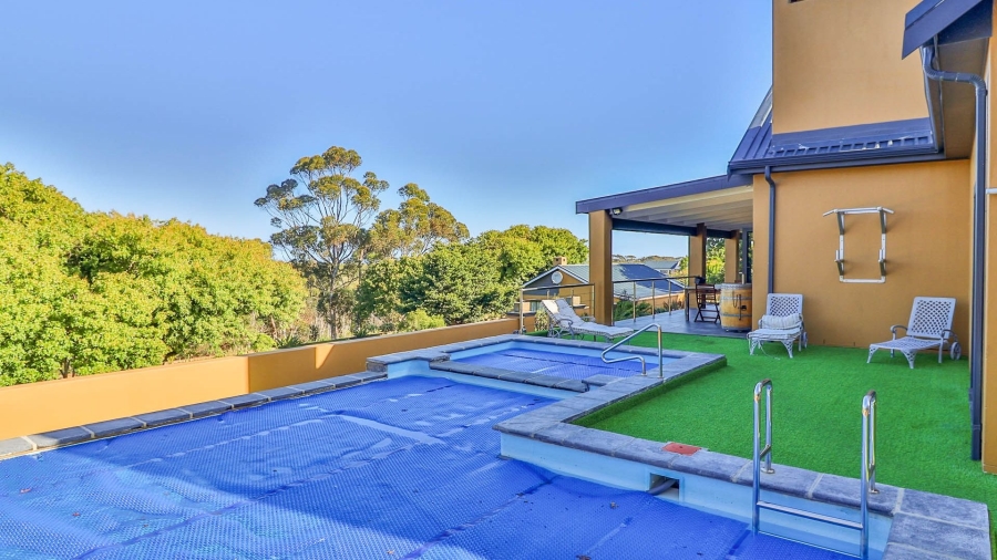 9 Bedroom Property for Sale in Onrus Western Cape